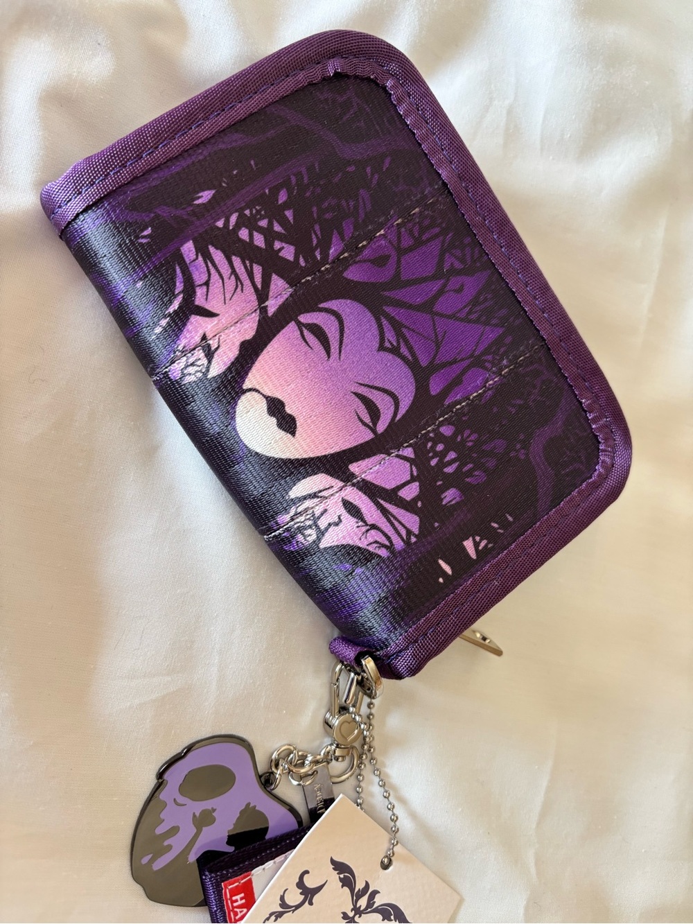 HARVEYS x Disney Villains FSW Used Once - Picture 2 of 3